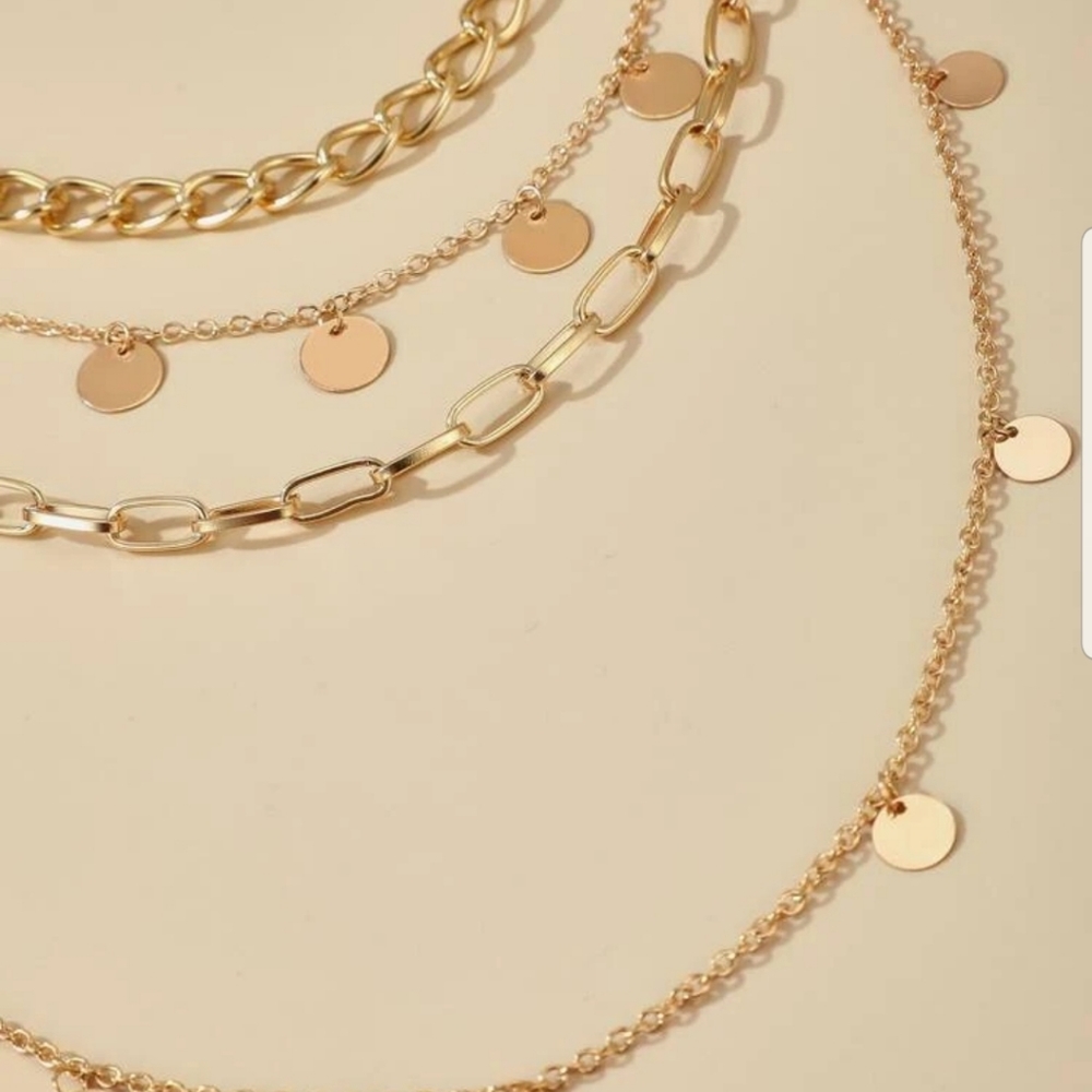 *Nevaria* Chain and Disc Layered Necklace - Picture 4 of 5